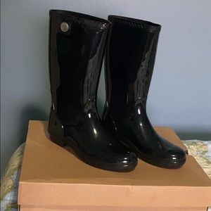 Uggs rain boots